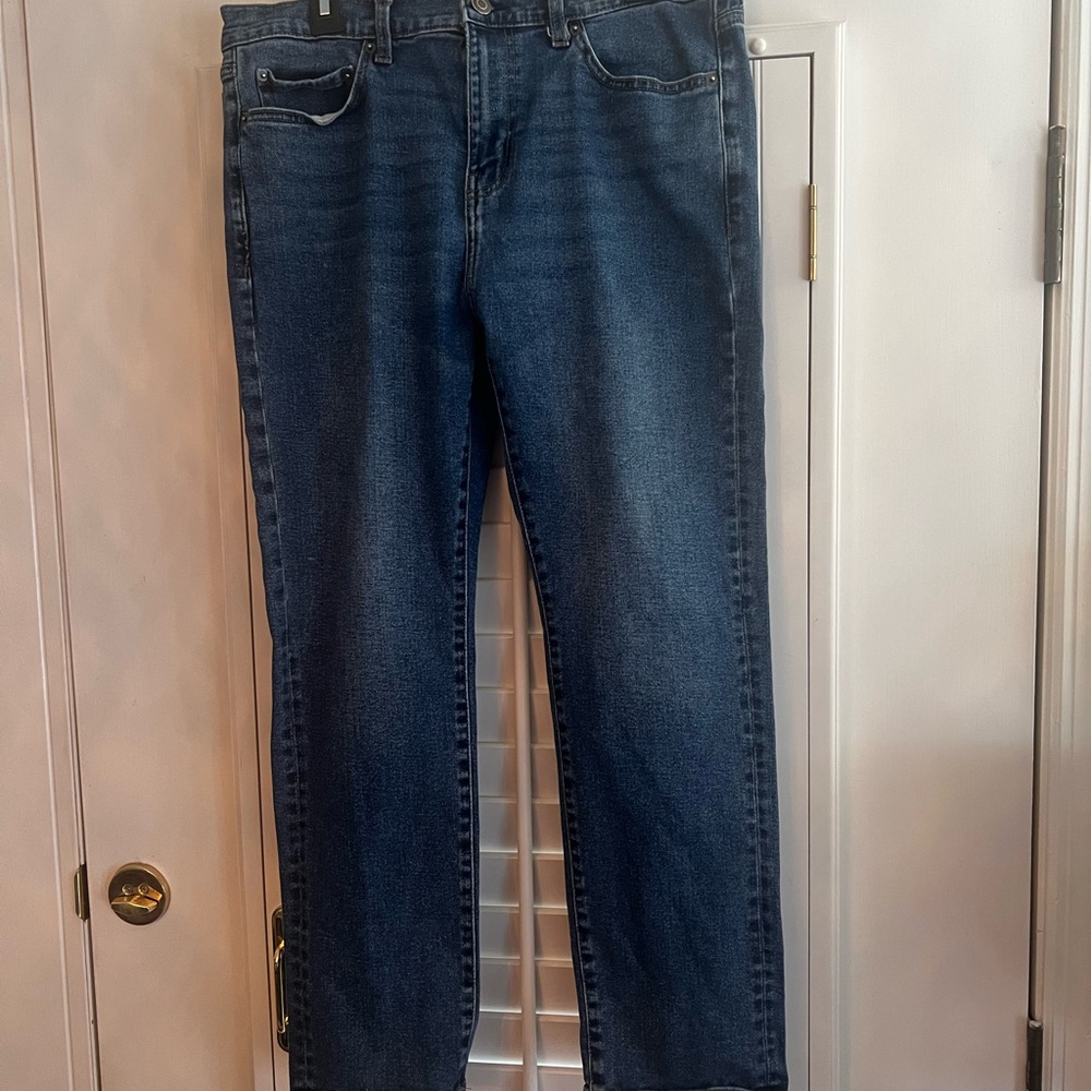 Men’s Amazon Essentials Slim Straight Jeans in Medium Blue